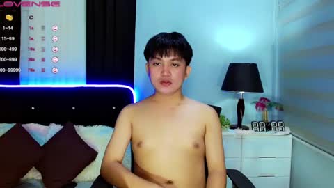 Snapshot of itsme_berniexx chatting on 01.06.25 ask me online show from 01.06.25