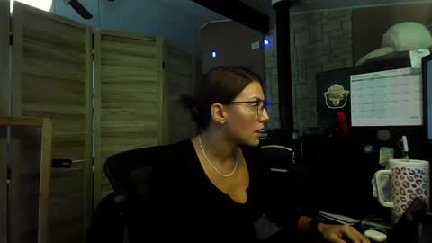 Snapshot of itsmesophie_x chatting on 09.10.25 ItsMeSophie X online show from 09.10.25