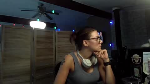 ItsMeSophie X online show from 09.25.25