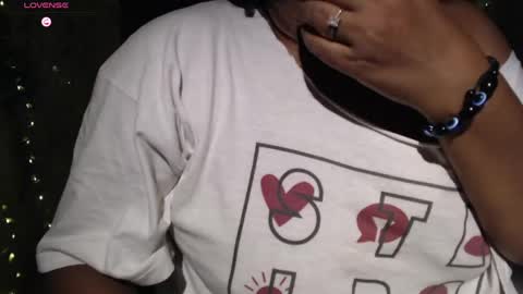 Snapshot of itsmiradesire chatting on 05.18.26 Mira online show from 05.18.26