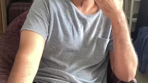 Snapshot of itsmylife021 chatting on 10.08.25 Raje online show from 10.08.25