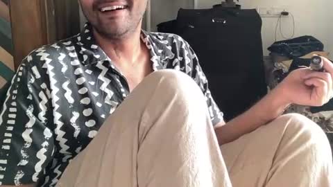 Snapshot of itsmylife021 chatting on 10.16.25 Raje online show from 10.16.25