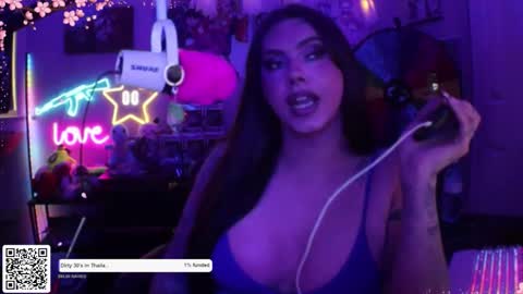 Nicki Foxx online show from 10.22.25