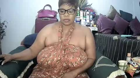 itumeleng74 online show from 02.04.25