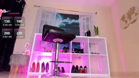 Call me Itzel   online show from 10.07.25