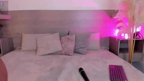 Snapshot of ivana_hall chatting on 09.25.25 ivana_hall online show from 09.25.25