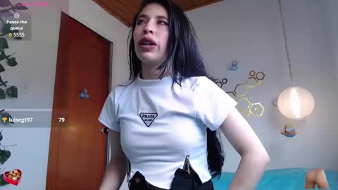 Snapshot of ivana_rose chatting on 02.21.25 Adris online show from 02.21.25