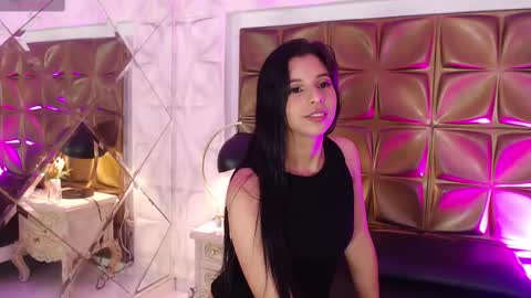 Snapshot of ivanawatson chatting on 03.06.25 IvanaWatson online show from 03.06.25