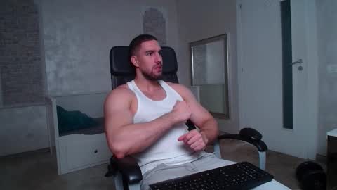 IvanHydee online show from 12.04.25