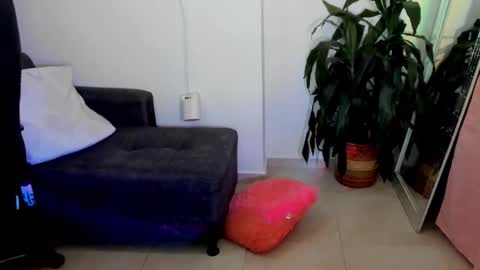 Snapshot of ivanna_essis chatting on 10.23.25 ivanna_essis online show from 10.23.25