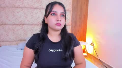 Snapshot of ivannaavega chatting on 10.24.25 Ivanna online show from 10.24.25