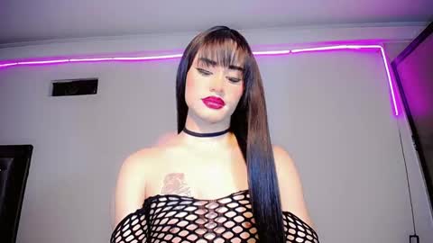 ivannahot23 online show from 02.28.25