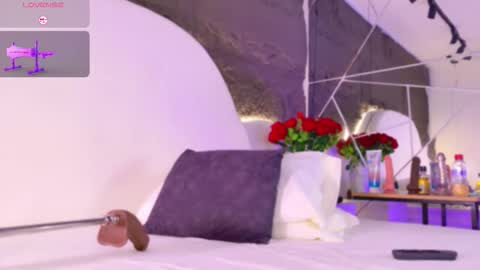 Ivanna Moretti  online show from 01.08.26