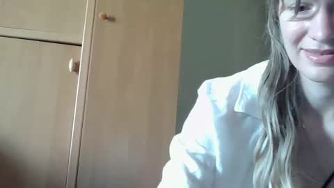 Snapshot of ivetta911 chatting on 05.22.26 ivetta911 online show from 05.22.26