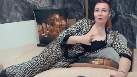 IrennaSplash online show from 11.30.25