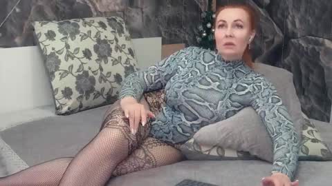 IrennaSplash online show from 12.20.25