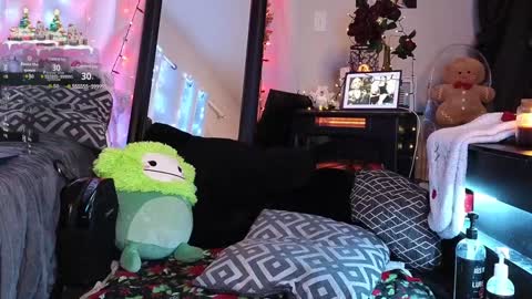 Ivey and James online show from 12.12.24
