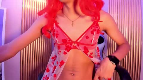 Snapshot of ivone_rose_ chatting on 11.05.25 Ivon online show from 11.05.25