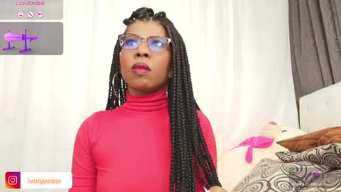 Snapshot of ivonjoness chatting on 02.24.25 Ivon Miss Jones online show from 02.24.25