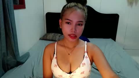 ivory_whore online show from 03.19.26