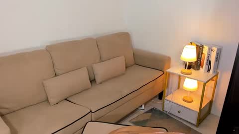 kirstenelsie online show from 12.12.24