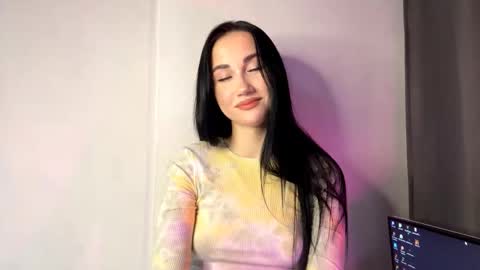 Snapshot of ivoryhochstine chatting on 11.28.25 Nika online show from 11.28.25