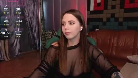 Snapshot of ivorywood_ chatting on 09.28.25 ivorywood_ online show from 09.28.25