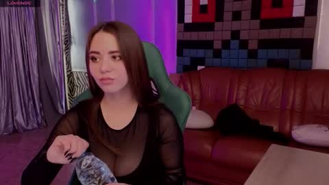 Snapshot of ivorywood_ chatting on 10.05.25 ivorywood_ online show from 10.05.25