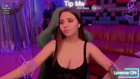 Snapshot of ivorywood_ chatting on 10.17.25 ivorywood_ online show from 10.17.25