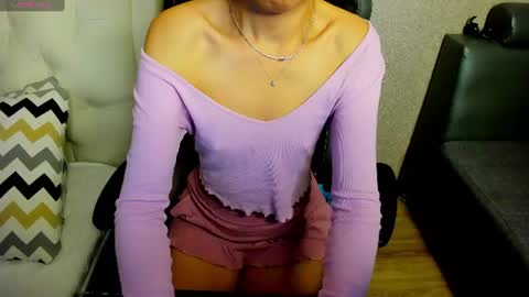 Snapshot of ivy__ross chatting on 06.23.26 Ivy online show from 06.23.26