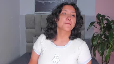 Ivy and Molly online show from 09.17.25