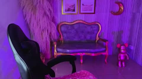 Ivy  online show from 09.18.25