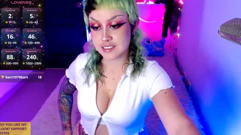Snapshot of ivy_rosse chatting on 12.16.24 You can find more of me here  online show from 12.16.24
