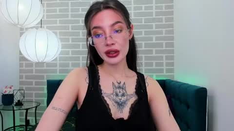 Snapshot of ivydainty chatting on 05.27.26 Ivy online show from 05.27.26