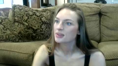 Snapshot of ivygrave chatting on 11.14.25 ivygrave online show from 11.14.25