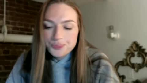 Snapshot of ivygrave chatting on 12.20.25 ivygrave online show from 12.20.25