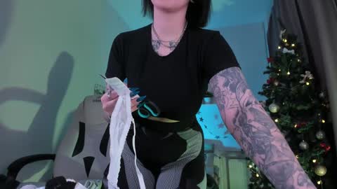 IVY - Follow me 3 online show from 12.31.24