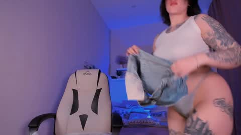 IVY - Follow me 3 online show from 01.30.25