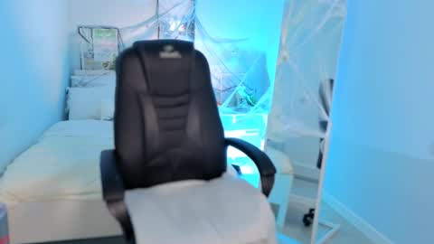 IVY - Follow me 3 online show from 10.23.25