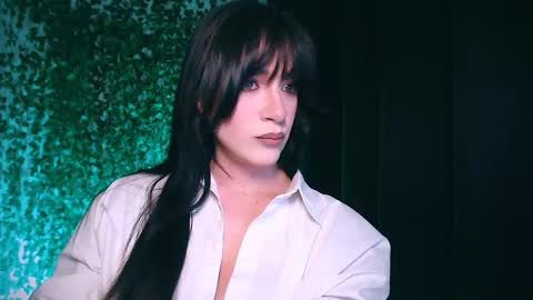 Miss Ivy online show from 02.09.25