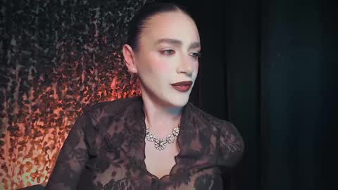 Miss Ivy online show from 03.01.25