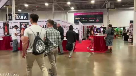 Snapshot of ivyminxxx chatting on 12.08.24 Ivy Minxxx online show from 12.08.24