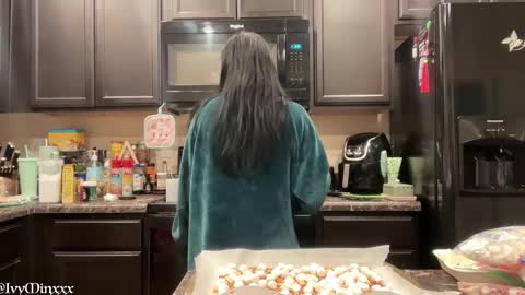 Snapshot of ivyminxxx chatting on 12.21.24 Ivy Minxxx online show from 12.21.24