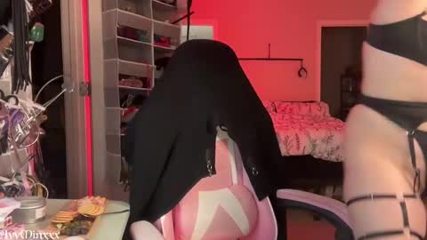 Snapshot of ivyminxxx chatting on 01.01.25 Ivy Minxxx online show from 01.01.25