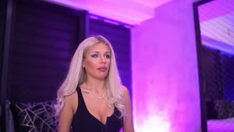 IvyRowa online show from 10.01.25