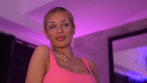 IvyRowa online show from 11.07.25