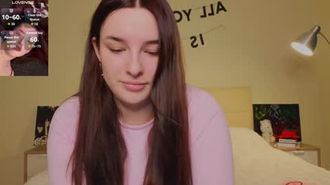 Snapshot of iwi_wi_wi chatting on 03.01.26 Daisy online show from 03.01.26