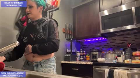 Muse hethey online show from 02.05.26