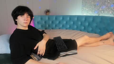 Snapshot of iwillfall_ chatting on 12.05.24 Maxim online show from 12.05.24