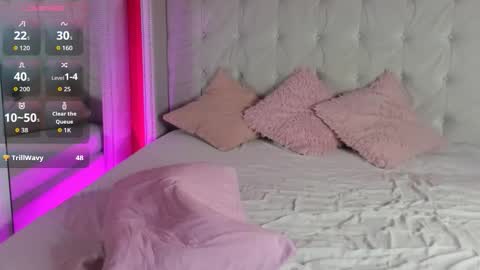 Maxim online show from 09.28.25